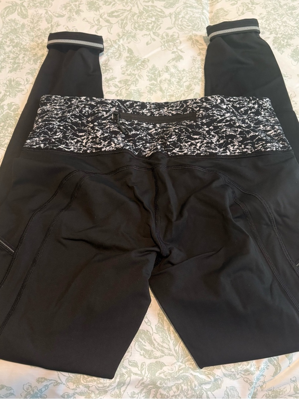 lululemon Black Leggings, pockets, optional ankle reflective stripes - Picture 3 of 4
